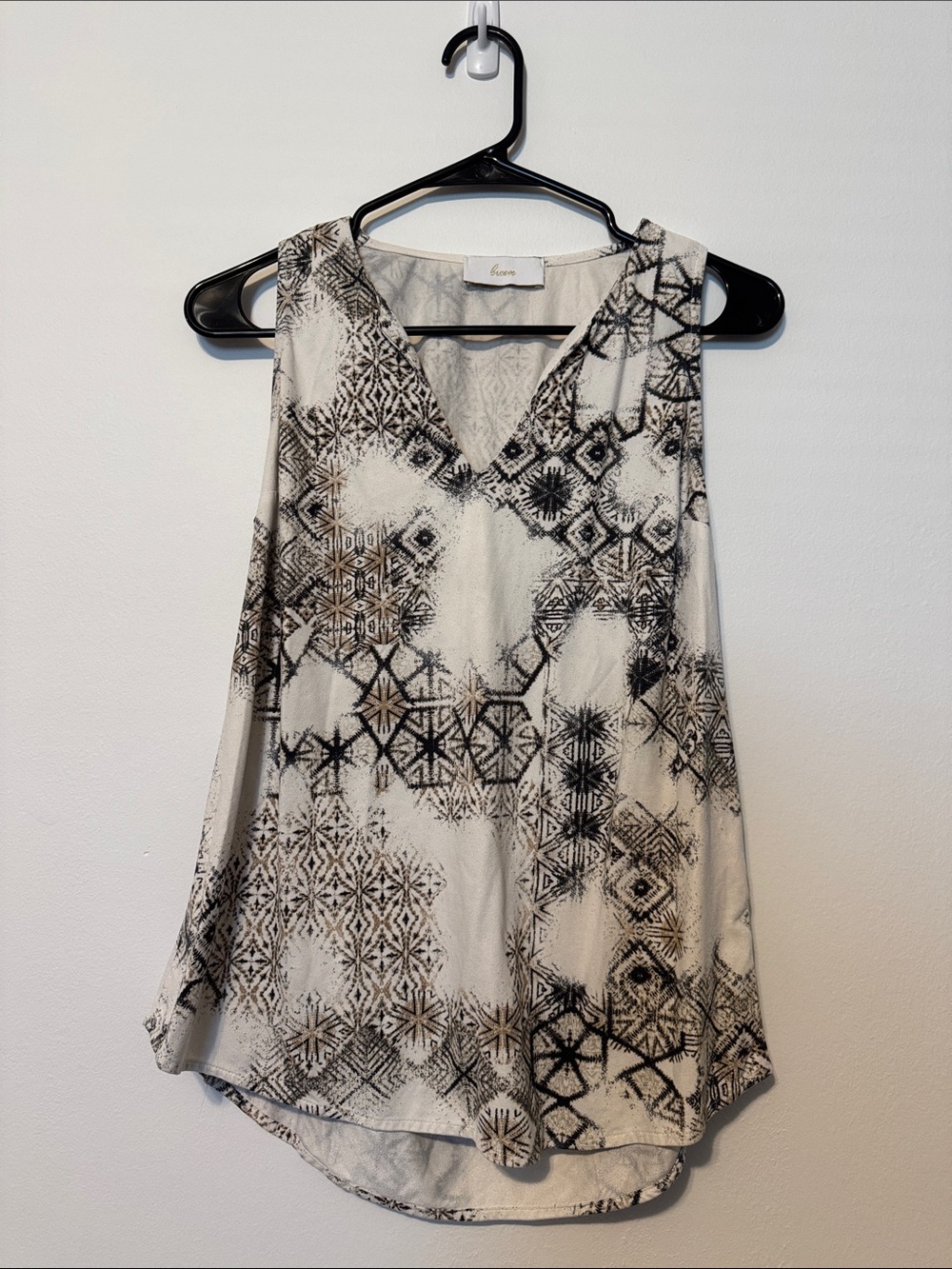 Braeve Cream and Black Printed V-Neck Camisole